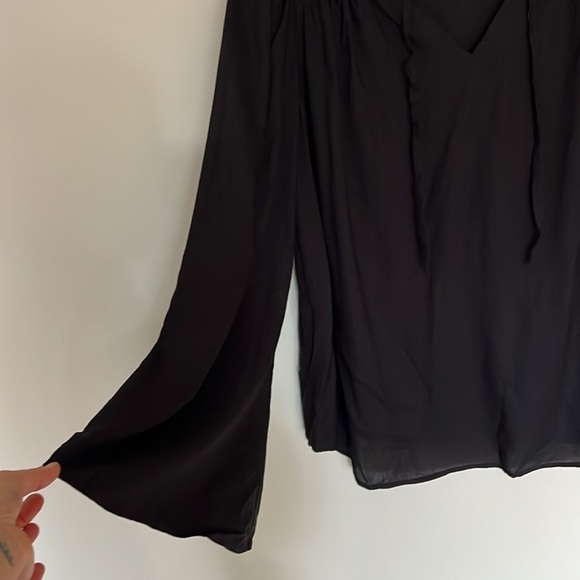 Jessica Simpson bell sleeve sheer black top vneck w ties women size xs - Picture 3 of 7